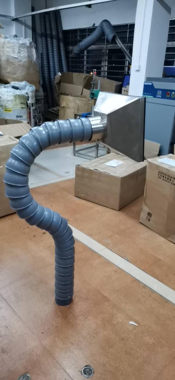 万向关节吸烟臂